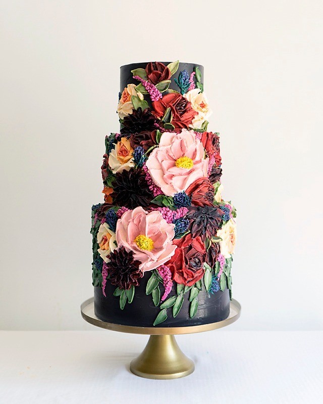 black cake, black cake decoration, black cake aesthetic, black cake ideas, black cake design, black wedding cake, wedding cake, unique wedding cake, black wedding cake ideas, black wedding cake elegant, black wedding cake designs, floral wedding cake