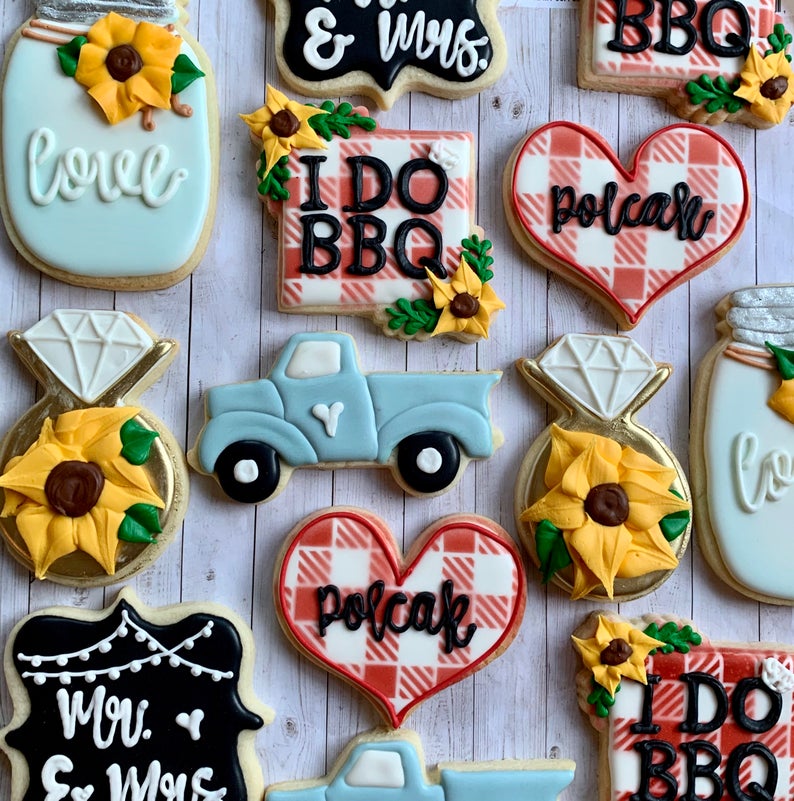 wedding sugar cookies, wedding shower cookies, bridal shower foods, bridal shower cookies, wedding favours, decorated wedding shower cookies